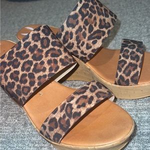 Womens Sandal Size 8